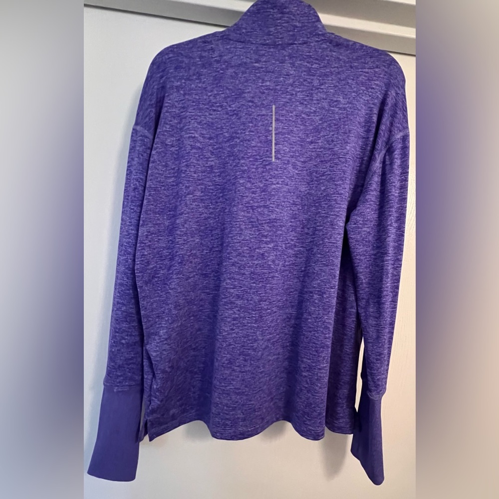 EUC Authentic Nike long sleeve women’s Dry Fit Running Top in a heathery purple - Picture 2 of 16
